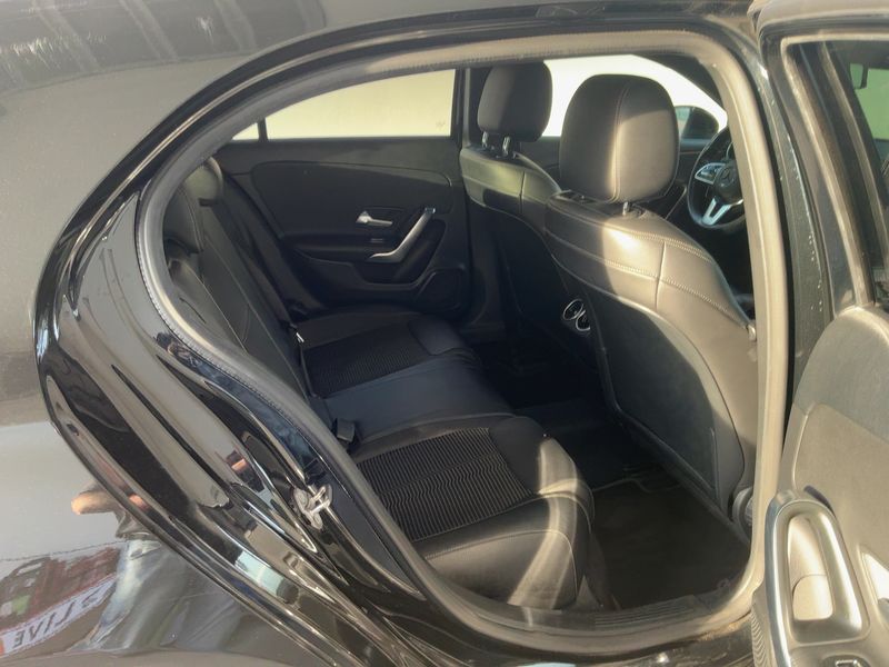 Mercedes-Benz A-Klasse A 180 d Sport — zdjęcie 14