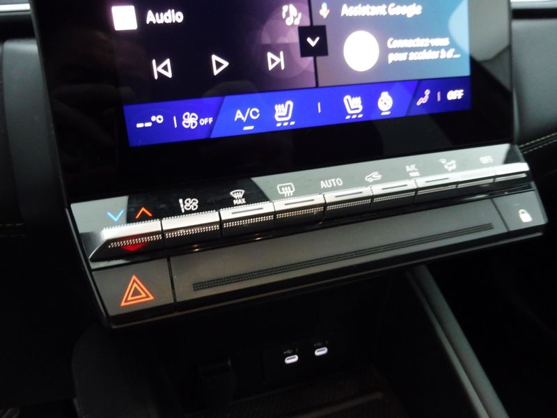 Renault Symbioz 1.6 E-Tech Full Hybrid Iconic — zdjęcie 28