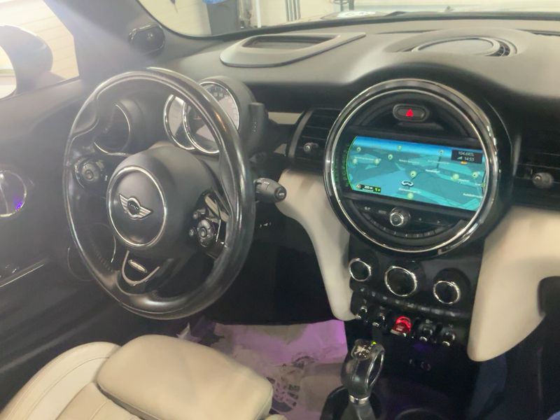 MINI Cabrio Cooper S — zdjęcie 12