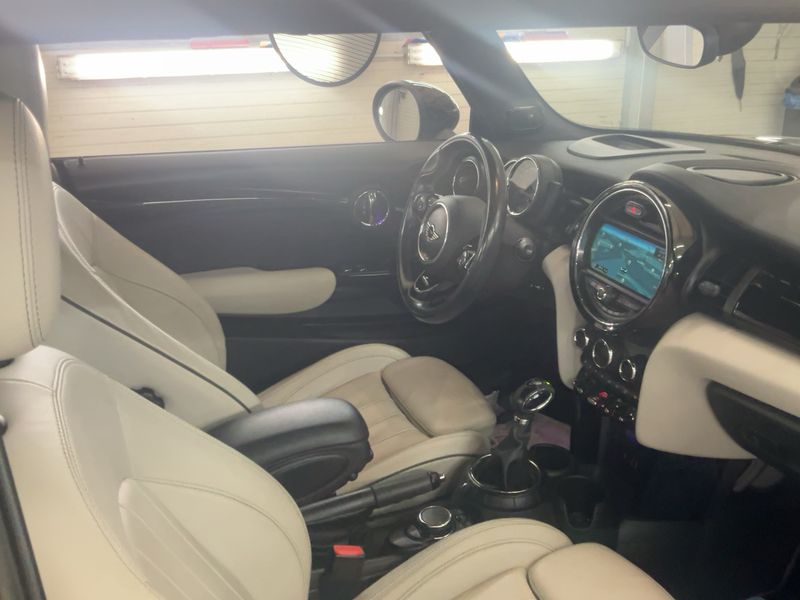 MINI Cabrio Cooper S — zdjęcie 11