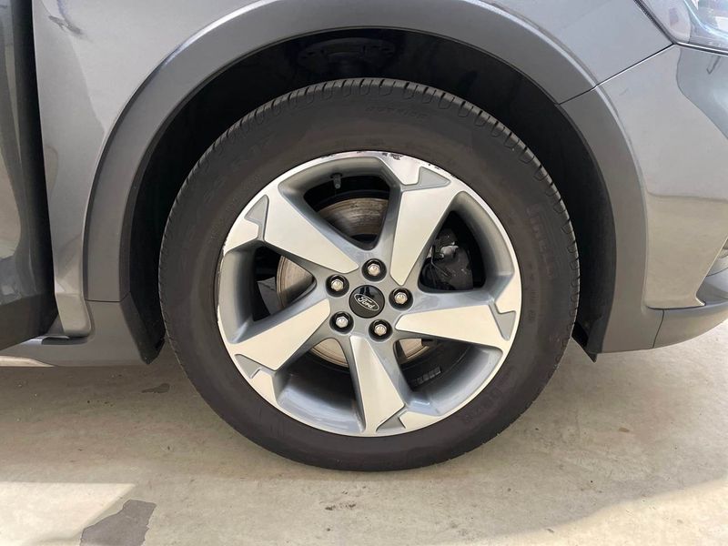 Ford Focus 1.5 TDCi EcoBlue Active — zdjęcie 10