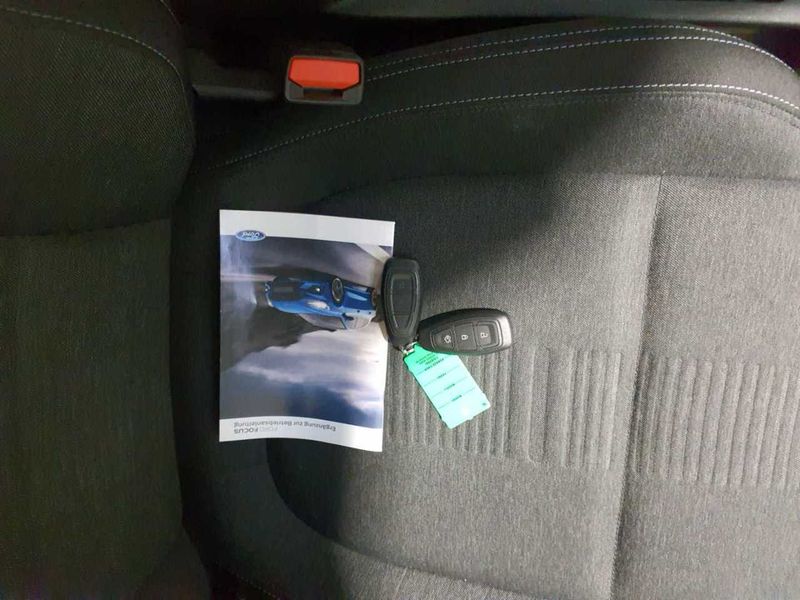 Ford Focus 1.5 TDCi EcoBlue Active — zdjęcie 25