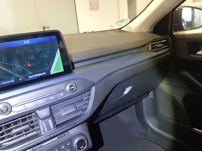 Ford Focus 1.5 TDCi EcoBlue Active — zdjęcie 26