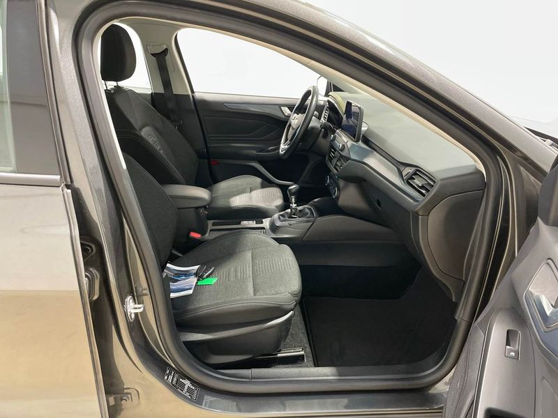 Ford Focus 1.5 TDCi EcoBlue Active — zdjęcie 6