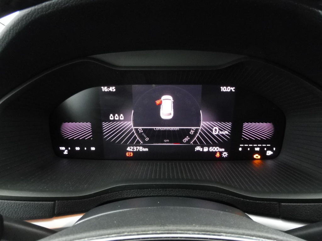 Skoda Karoq 2.0 TDI Ambition — zdjęcie 9