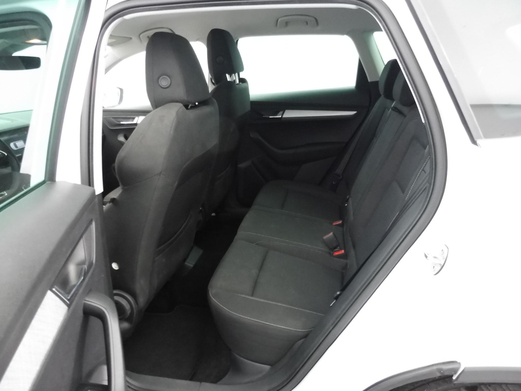 Skoda Karoq 2.0 TDI Ambition — zdjęcie 10