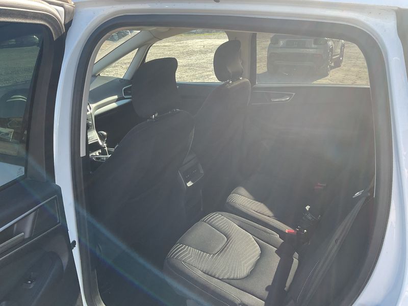Ford S-Max 1.5 EcoBoost Trend — zdjęcie 14