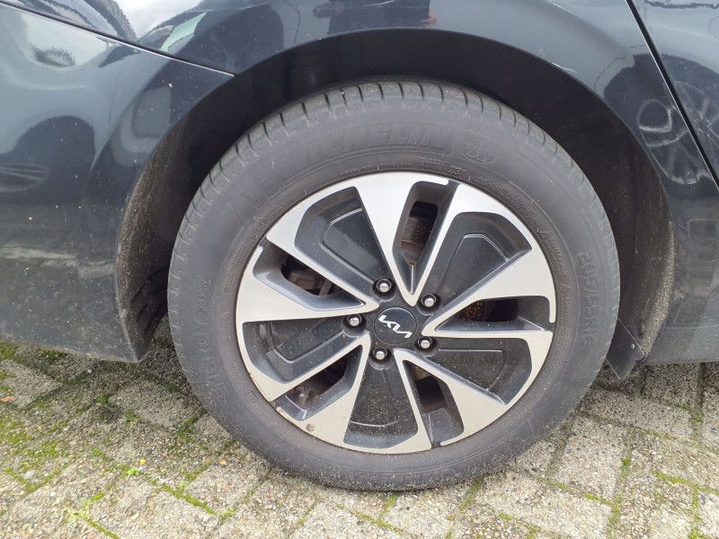 Kia cee'd 1.6 Plug-in Hybrid Vision — zdjęcie 16