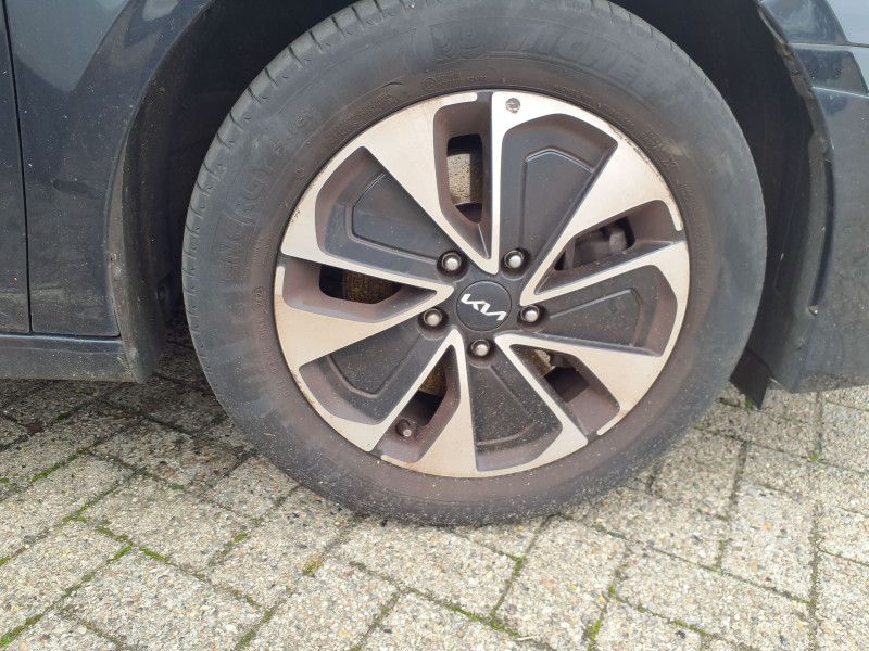 Kia cee'd 1.6 Plug-in Hybrid Vision — zdjęcie 17