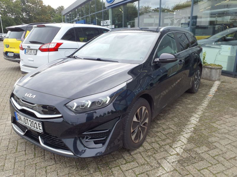 Kia cee'd 1.6 Plug-in Hybrid Vision — zdjęcie 2
