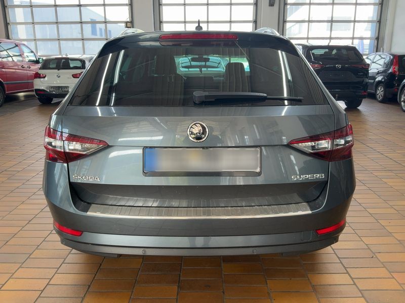 Skoda Superb 2.0 TDI Style — zdjęcie 5
