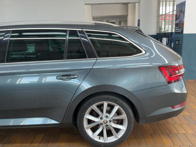 Skoda Superb 2.0 TDI Style — zdjęcie 3