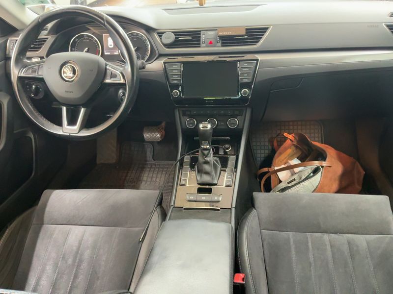 Skoda Superb 2.0 TDI Style — zdjęcie 12