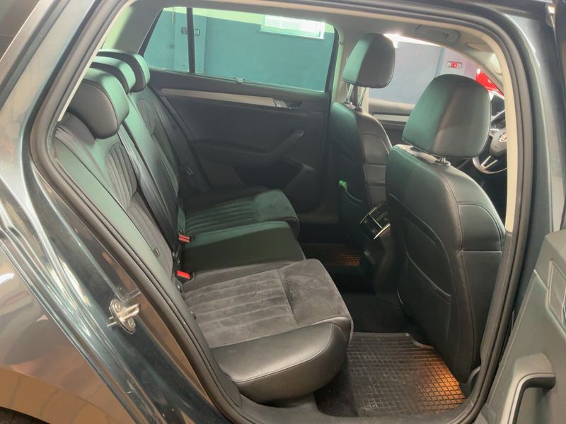 Skoda Superb 2.0 TDI Style — zdjęcie 14