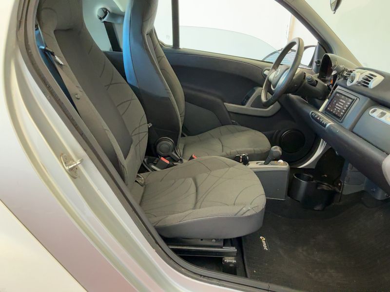 Smart fortwo electric drive 55 kW Electric drive Standard — zdjęcie 11