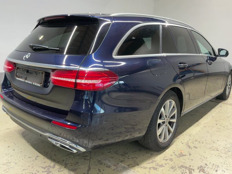 Mercedes-Benz E-Klasse E 200 d T Avantgarde — zdjęcie 6