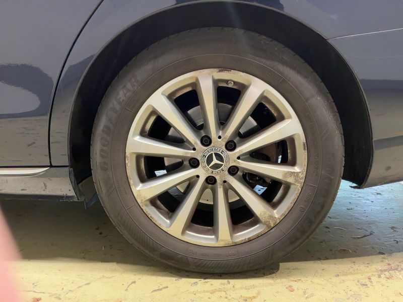 Mercedes-Benz E-Klasse E 200 d T Avantgarde — zdjęcie 17