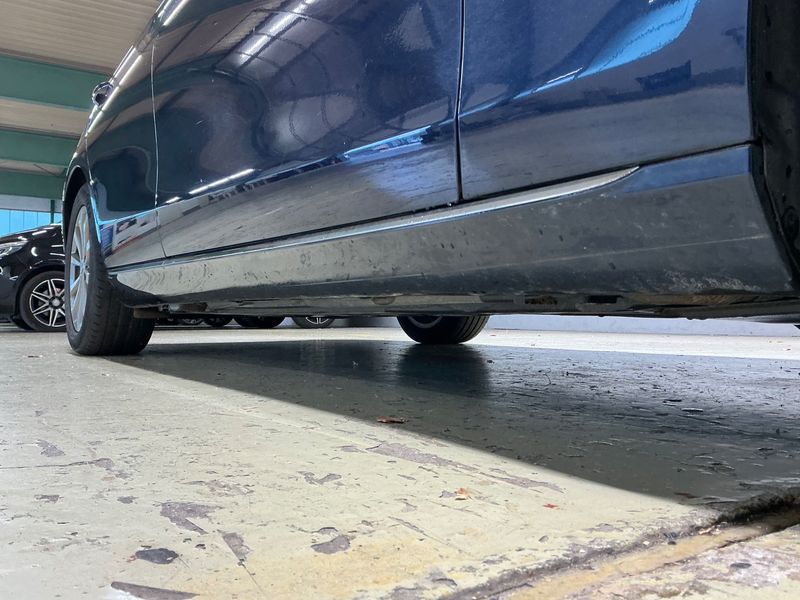 Mercedes-Benz E-Klasse E 200 d T Avantgarde — zdjęcie 34