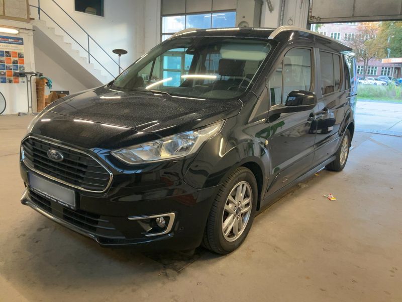 Ford Grand Tourneo Connect 1.5 TDCi EcoBlue Titanium — zdjęcie 1