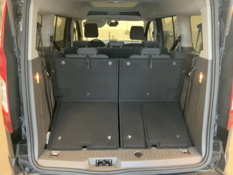Ford Grand Tourneo Connect 1.5 TDCi EcoBlue Titanium — zdjęcie 10