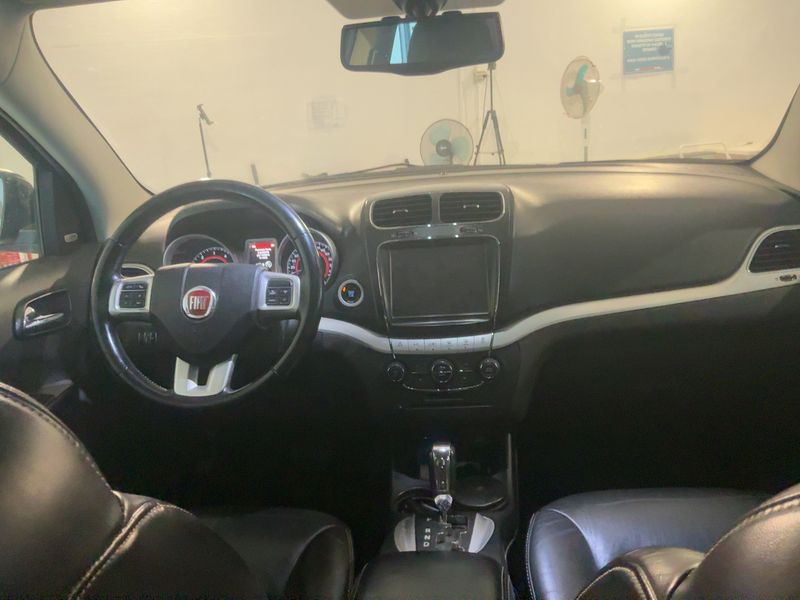 Fiat Freemont 2.0 Multijet Lounge 4WD — zdjęcie 12