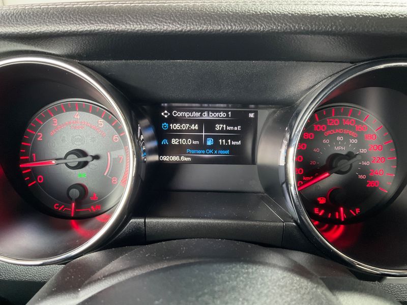 Ford Mustang 2.3 EcoBoost Fastback — zdjęcie 13