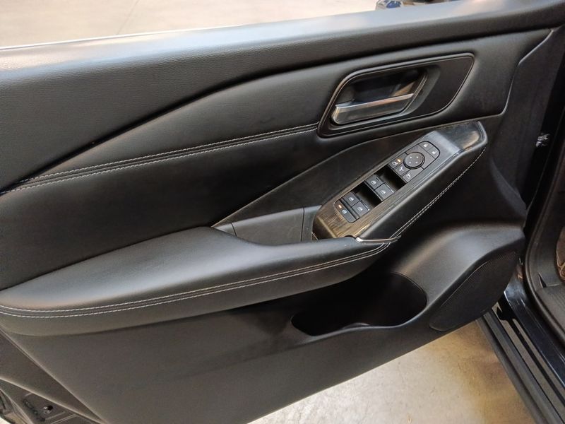 Nissan Qashqai 1.5 VC-T e-POWER N-Connecta — zdjęcie 23