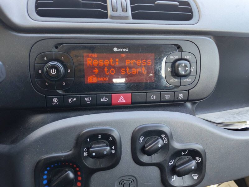 Fiat Panda 1.0 Mild-Hybrid City Life — zdjęcie 10