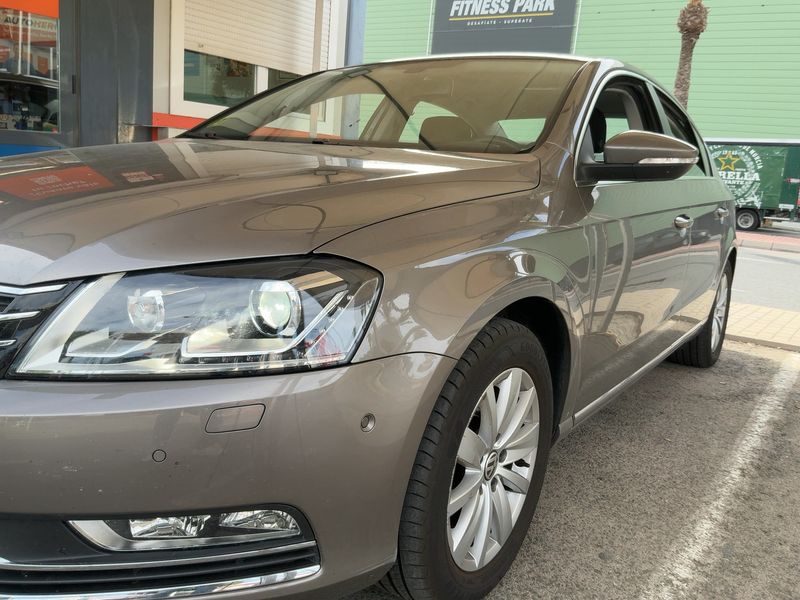 Volkswagen Passat 2.0 TDI Advance BlueMotion Tech — zdjęcie 2