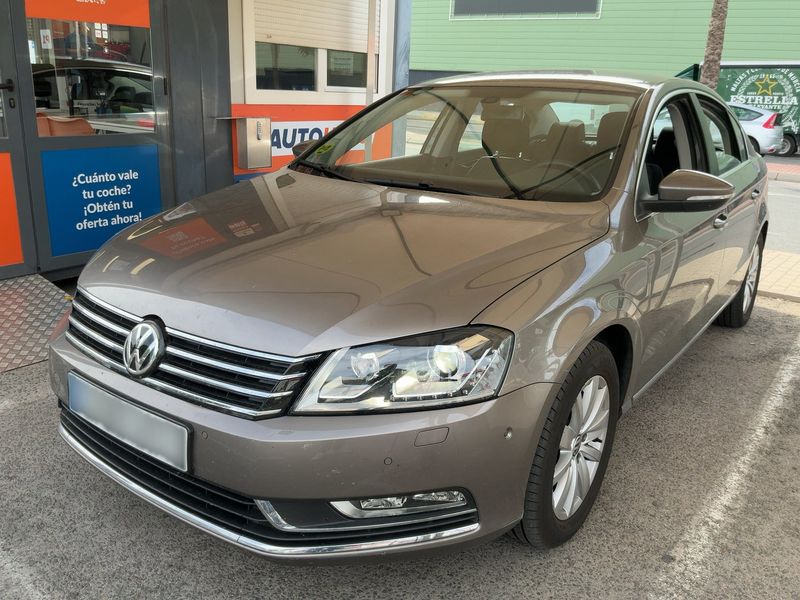 Volkswagen Passat 2.0 TDI Advance BlueMotion Tech — zdjęcie 1