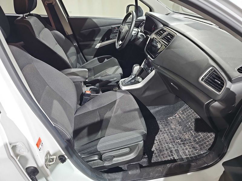 Suzuki SX4 S-Cross 1.4 BoosterJet Mild-Hybrid Comfort+ 4x4 — zdjęcie 10