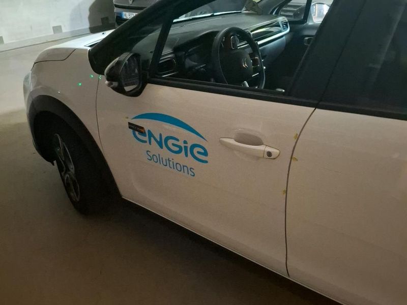 Citroen C3 1.5 Blue-HDi Société Feel Nav — zdjęcie 38