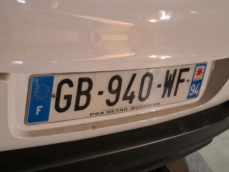 Citroen C3 1.5 Blue-HDi Société Feel Nav — zdjęcie 16