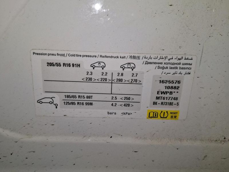 Citroen C3 1.5 Blue-HDi Société Feel Nav — zdjęcie 15