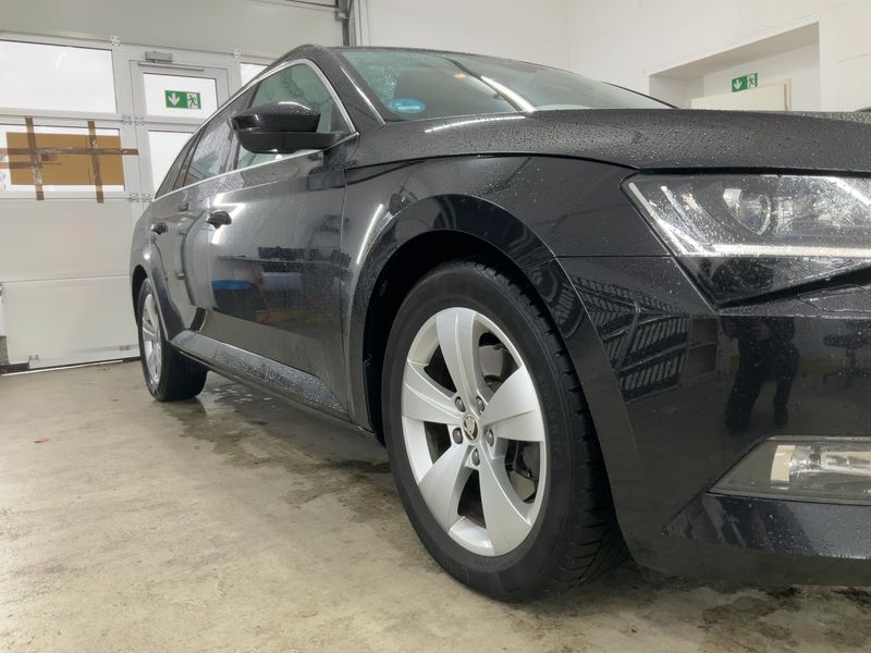 Skoda Superb 2.0 TDI Ambition — zdjęcie 8