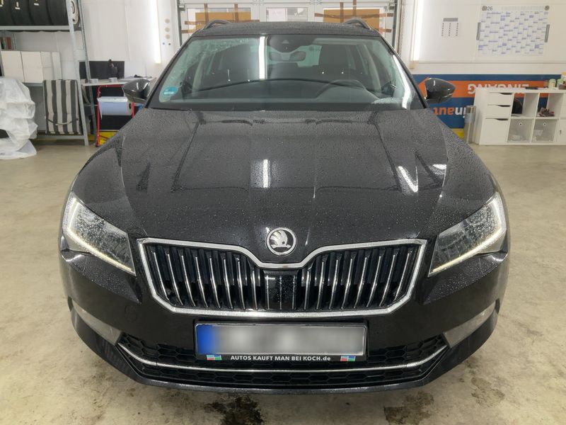 Skoda Superb 2.0 TDI Ambition — zdjęcie 9