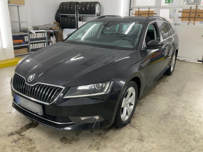Skoda Superb 2.0 TDI Ambition — zdjęcie 1