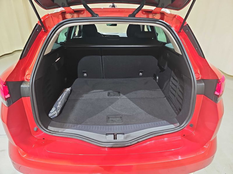 Renault Megane 1.5 BLUE dCi Techno — zdjęcie 9