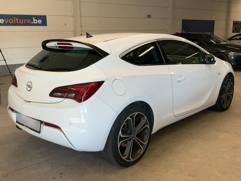 Opel Astra GTC 1.4 Turbo Innovation — zdjęcie 6