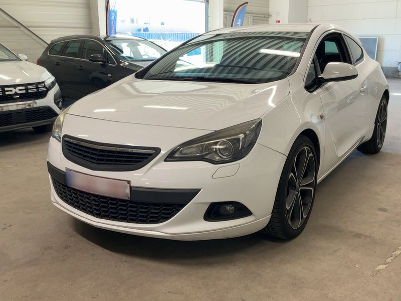 Opel Astra GTC 1.4 Turbo Innovation — zdjęcie 1