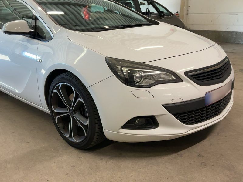 Opel Astra GTC 1.4 Turbo Innovation — zdjęcie 8