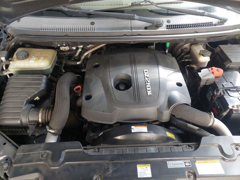 Ssangyong Rodius 270 Xdi Limited — zdjęcie 8
