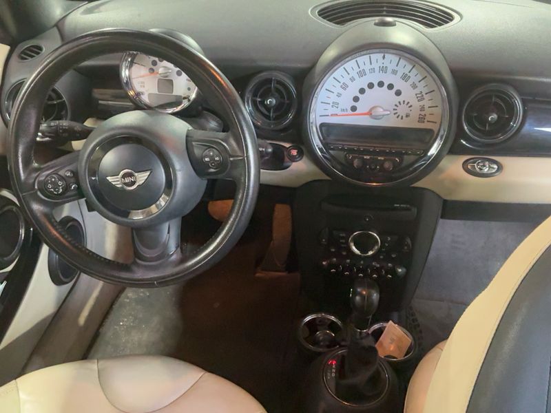 MINI Cabrio Cooper — zdjęcie 12