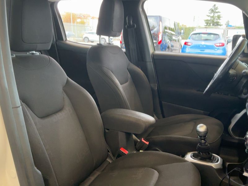 Jeep Renegade 1.6 M-Jet Sport FWD — zdjęcie 11