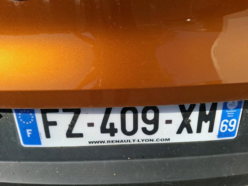 Renault Captur 1.6 Hybrid E-Tech Intens — zdjęcie 14