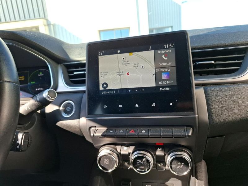 Renault Captur 1.6 Hybrid E-Tech Intens — zdjęcie 12
