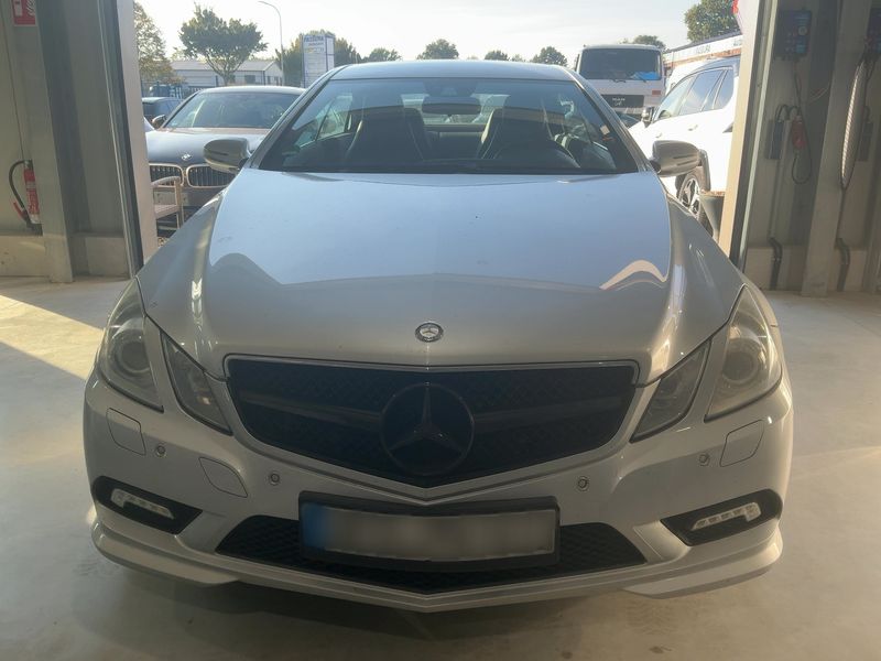 Mercedes-Benz E-Klasse E 350 CGI BlueEfficiency Avantgarde — zdjęcie 9