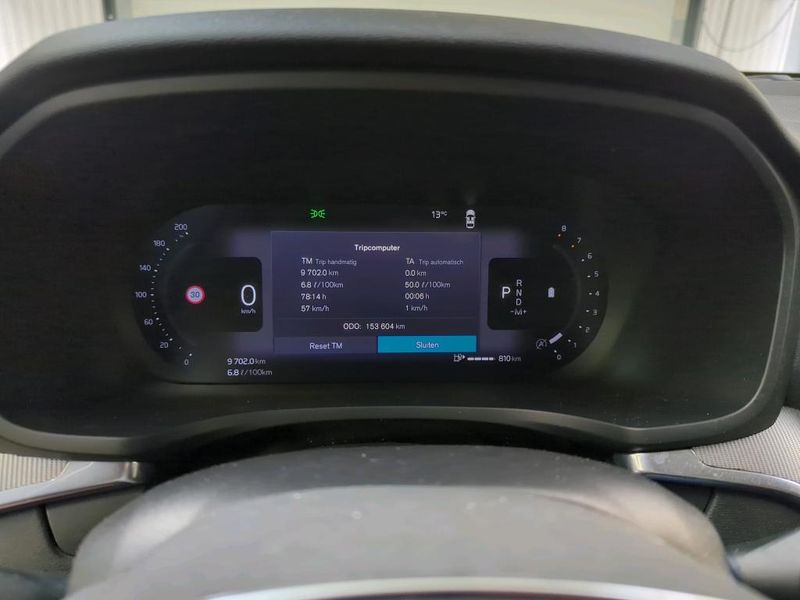 Volvo V60 2.0 B3 Mild-Hybrid Essential — zdjęcie 10