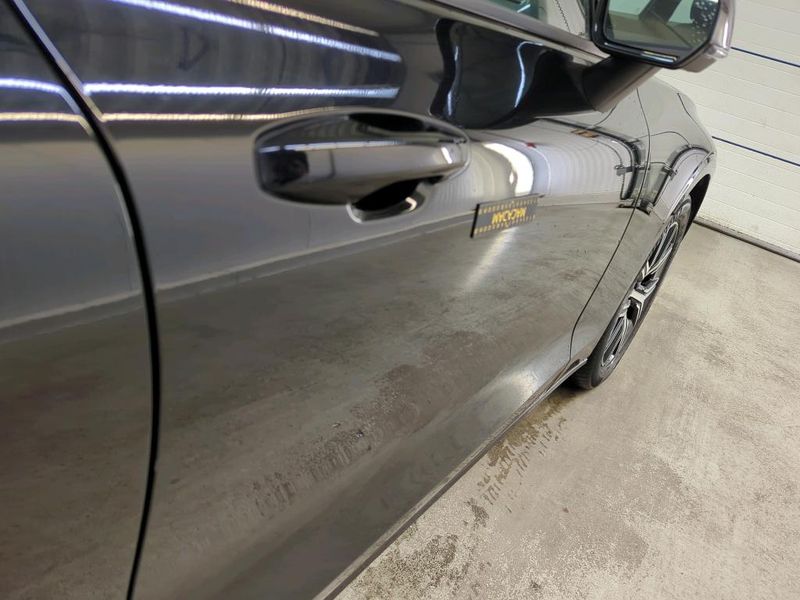 Volvo V60 2.0 B3 Mild-Hybrid Essential — zdjęcie 40