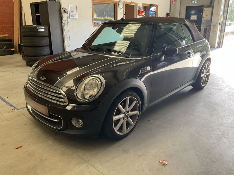 MINI Cabrio Cooper D Highgate — zdjęcie 1